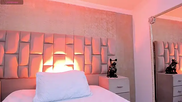 EmmaTorres  online show from 11.03.25