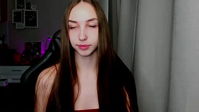 Snapshot of Sm0ly chatting on 04.29.26 Sm0ly online show from 04.29.26