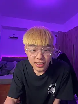 Snapshot of Hitoshi1210 chatting on 03.10.26 Hitoshi1210 online show from 03.10.26