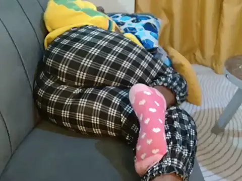 leslysexygirl online show from 10.28.25