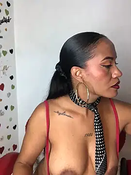 AdelaHaneix online show from 10.26.25