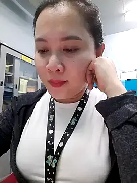 Benlla2802 online show from 12.13.24