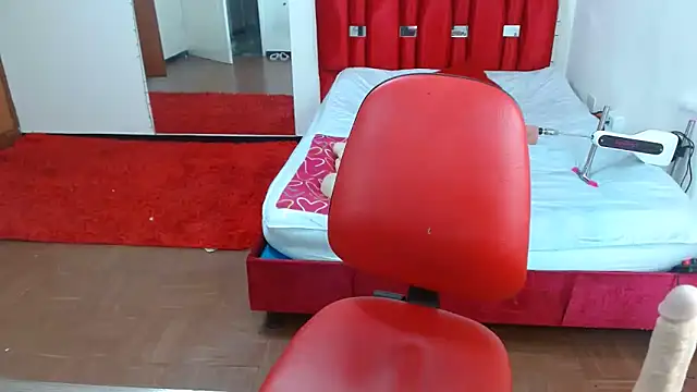 Snapshot of krystal_thomson chatting on 02.11.25 krystal thomson online show from 02.11.25