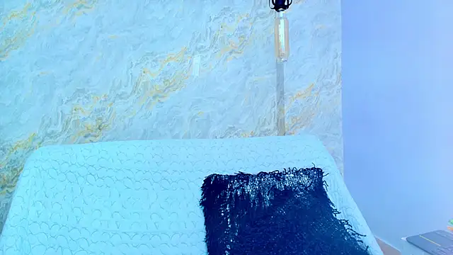 Mia candy 0 online show from 12.02.25