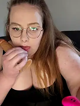 Snapshot of _Julie_x chatting on 12.07.24  Julie x online show from 12.07.24