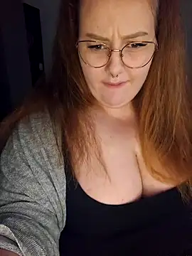 Snapshot of _Julie_x chatting on 12.19.24  Julie x online show from 12.19.24