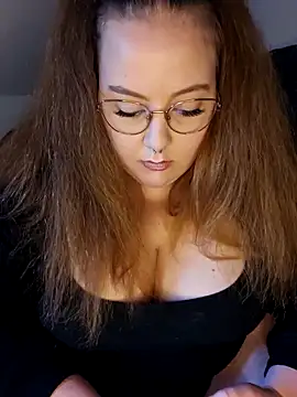 Snapshot of _Julie_x chatting on 10.25.25  Julie x online show from 10.25.25