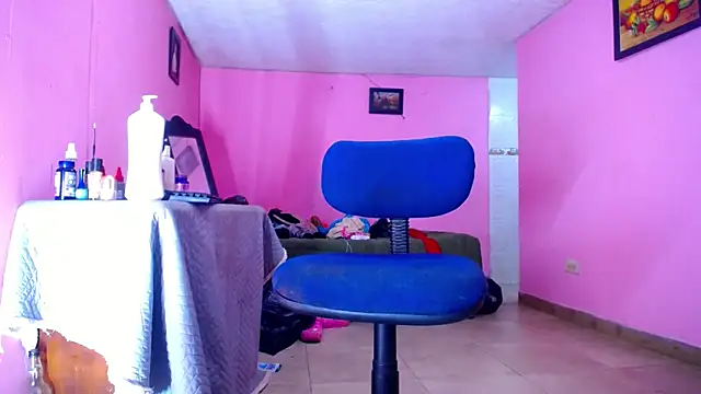 Snapshot of jessica_Badenoch chatting on 12.22.24 jessica Badenoch online show from 12.22.24