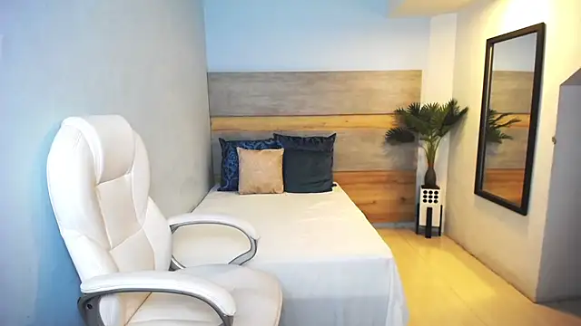 Snapshot of liseth_fox chatting on 01.04.25 liseth fox online show from 01.04.25