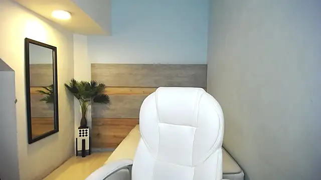 Snapshot of liseth_fox chatting on 01.14.25 liseth fox online show from 01.14.25