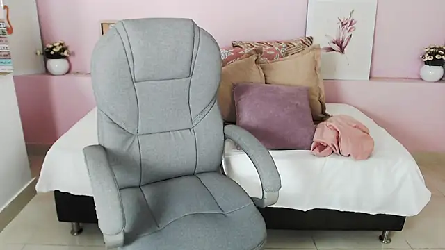 Snapshot of liseth_fox chatting on 01.25.25 liseth fox online show from 01.25.25