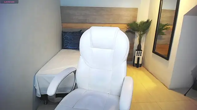 Snapshot of liseth_fox chatting on 03.08.25 liseth fox online show from 03.08.25