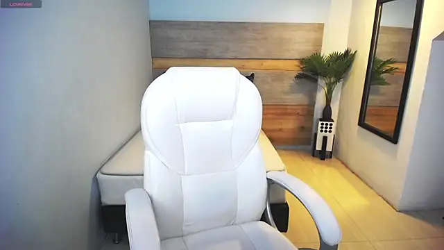 Snapshot of liseth_fox chatting on 03.11.25 liseth fox online show from 03.11.25