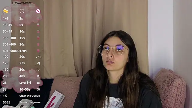 lessliee22  online show from 04.27.26