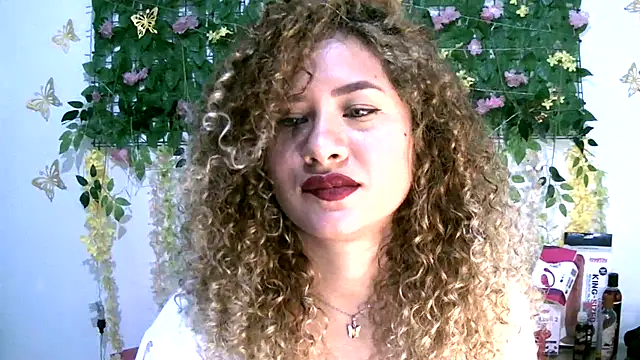 Snapshot of Crysrus chatting on 02.22.26 Crysrus online show from 02.22.26