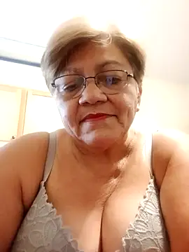 Snapshot of Madrastrahot69 chatting on 02.19.26 Madrastrahot69 online show from 02.19.26