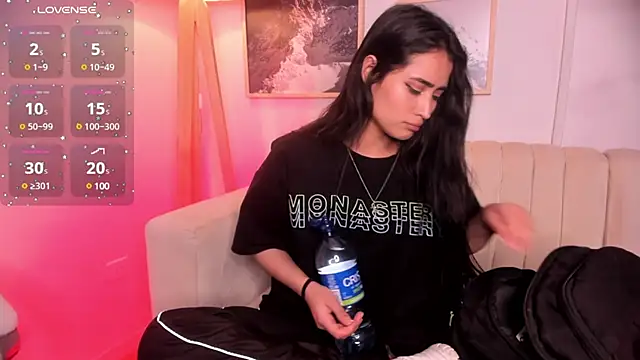 lara madisson online show from 02.20.25