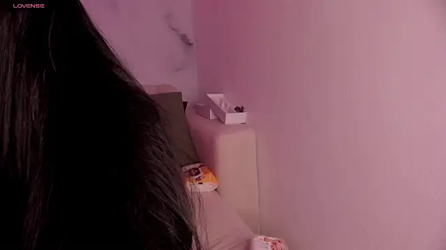 lara madisson online show from 10.03.25