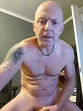 Snapshot of Alwaysreadysex69 chatting on 12.13.24 Alwaysreadysex69 online show from 12.13.24