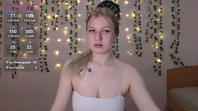 Snapshot of EmiliaDuchess chatting on 03.06.25 EmiliaDuchess online show from 03.06.25