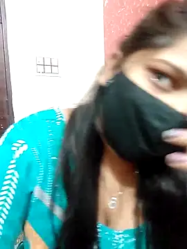 Snapshot of Hotty-simran chatting on 03.07.25 Hotty-simran online show from 03.07.25