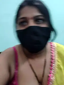 Snapshot of Hotty-simran chatting on 10.03.25 Hotty-simran online show from 10.03.25