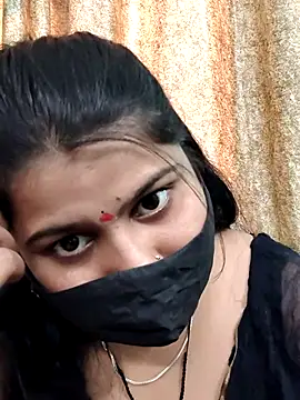 Snapshot of Hotty-simran chatting on 11.22.25 Hotty-simran online show from 11.22.25