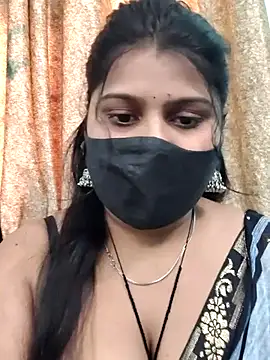 Snapshot of Hotty-simran chatting on 11.26.25 Hotty-simran online show from 11.26.25