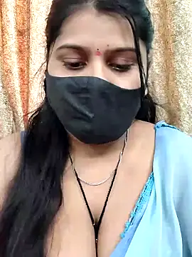 Snapshot of Hotty-simran chatting on 12.04.25 Hotty-simran online show from 12.04.25