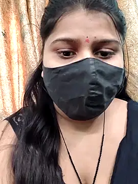 Snapshot of Hotty-simran chatting on 12.20.25 Hotty-simran online show from 12.20.25