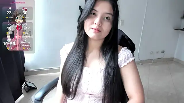 Snapshot of lilpervertgirl chatting on 05.18.26 lilpervertgirl online show from 05.18.26