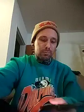 Snapshot of Schabernack1990 chatting on 12.29.24 Schabernack1990 online show from 12.29.24