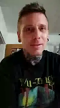 Snapshot of Schabernack1990 chatting on 01.28.25 Schabernack1990 online show from 01.28.25