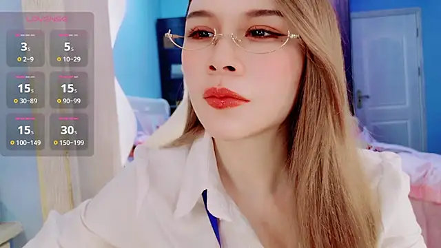 HU131452 online show from 12.08.24