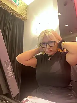 Arabellalee23 online show from 02.11.25