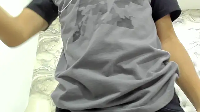 Snapshot of Kev_jenner chatting on 09.25.25 Kev jenner online show from 09.25.25