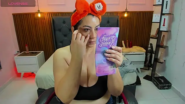 MEYLAGIA online show from 11.29.25