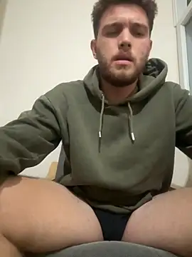 Snapshot of Franso13 chatting on 10.17.25 Franso13 online show from 10.17.25