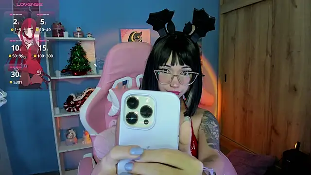 Artic love online show from 01.10.25