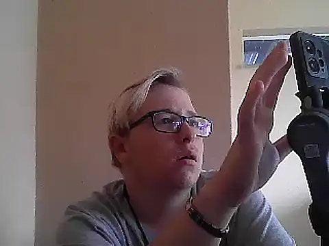 bisexualboy05 online show from 01.12.25