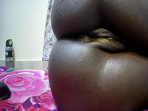 Snapshot of dadys_toy chatting on 02.28.25 dadys toy online show from 02.28.25