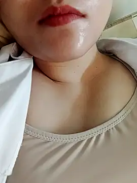 Snapshot of Sexyass13 chatting on 09.17.25 Sexyass13 online show from 09.17.25