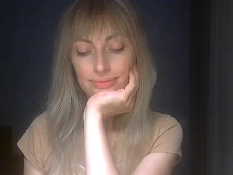 Snapshot of EffectMaya chatting on 05.10.26 EffectMaya online show from 05.10.26