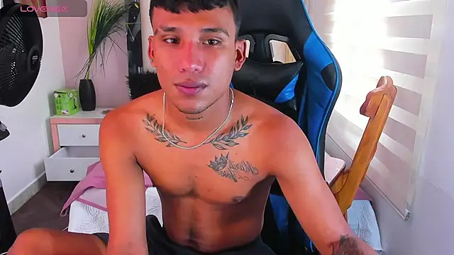 Backsex boy online show from 03.12.25