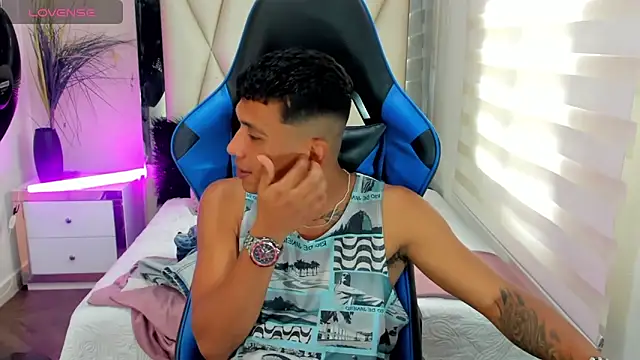 Backsex boy online show from 03.15.25