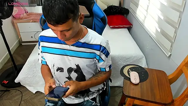 Backsex boy online show from 10.06.25