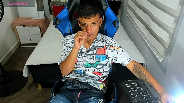 Backsex boy online show from 10.12.25