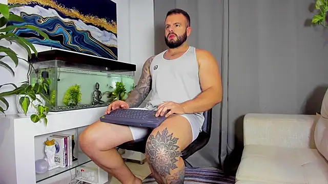 Snapshot of Johnnygrayson1 chatting on 01.25.25 Johnnygrayson1 online show from 01.25.25