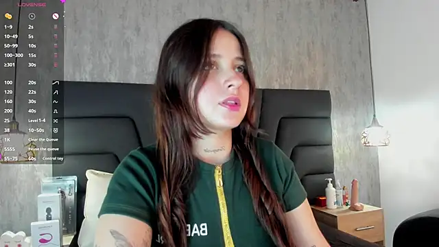 Sabrina Lennox online show from 02.12.25