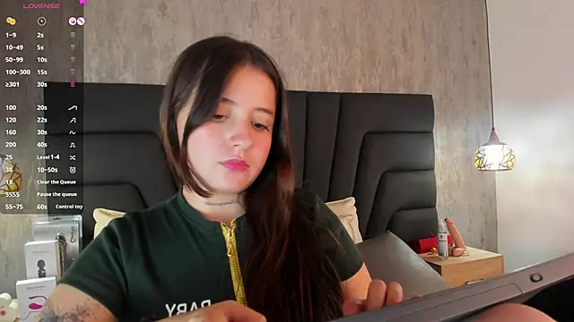 Sabrina Lennox online show from 02.13.25